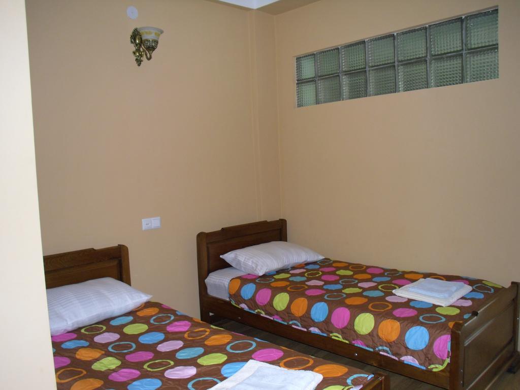 Suliko Guest House Batumi Exterior foto