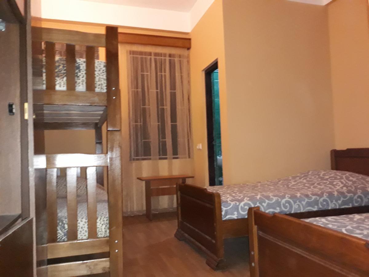 Suliko Guest House Batumi Exterior foto